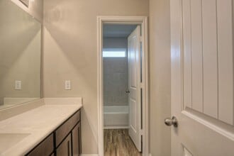 9517 Yellow Rose Dr in Texas City, TX - Building Photo - Building Photo