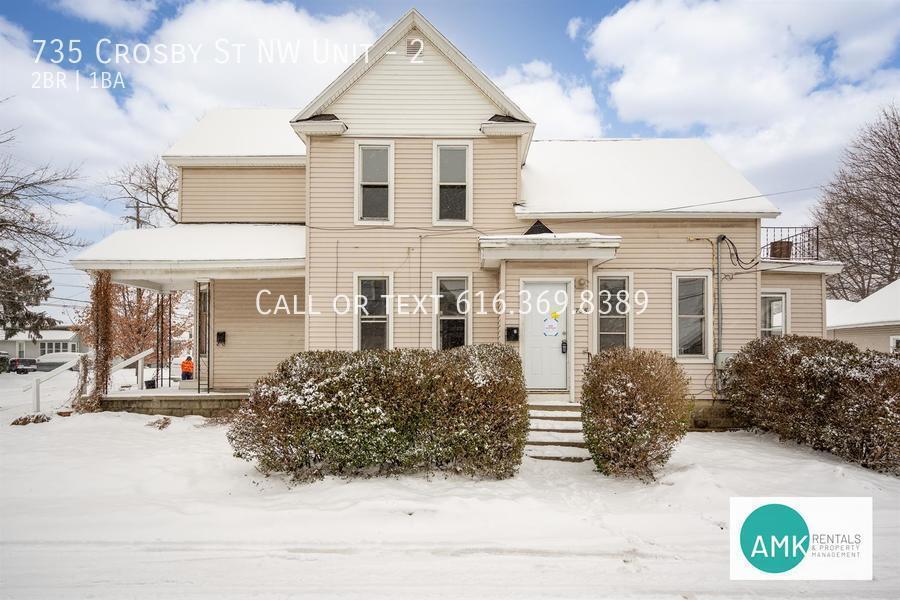 735 Crosby St NW in Grand Rapids, MI - Building Photo
