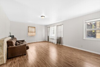 81 Van Wagenen Ave in Jersey City, NJ - Building Photo - Building Photo