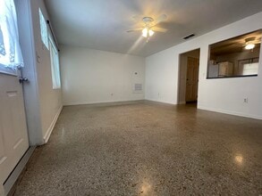 335 Hernando St in Fort Pierce, FL - Building Photo - Building Photo