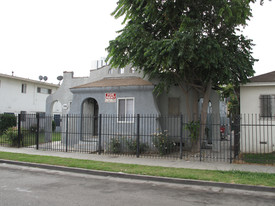 310 W Magnolia St in Compton, CA - Foto de edificio - Building Photo