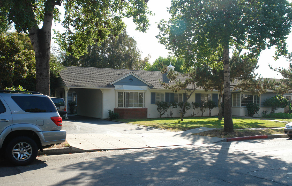 416 W Stocker St in Glendale, CA - Building Photo