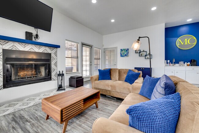 Luma Apartments in Tucson, AZ - Building Photo - Interior Photo