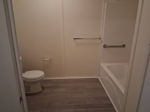 300 W Rabbit Cove Rd in Quinlan, TX - Foto de edificio - Building Photo