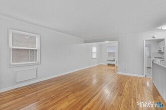 146 Blachley Rd in Stamford, CT - Building Photo - Building Photo