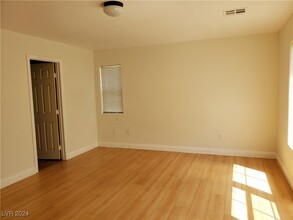 9333 Fort Bayard Ave in Las Vegas, NV - Building Photo - Building Photo