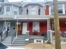 5415 Pine St in Philadelphia, PA - Building Photo