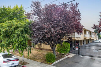 1576 165th Ave in San Leandro, CA - Building Photo - Building Photo