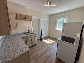 3460 Ridge Ave in Dayton, OH - Building Photo - Building Photo