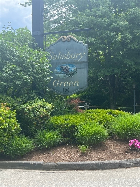 property at 796 Salisbury St