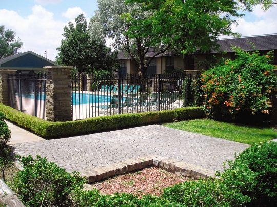 Canyon Creek Apartments in Canyon, TX - Building Photo