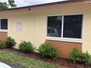 1790 NW 52nd Ave in Lauderhill, FL - Building Photo - Building Photo
