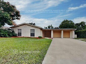 2464 Carolton Rd in Maitland, FL - Building Photo