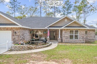 6030 W Dogwood Dr in Crestview, FL - Building Photo - Building Photo