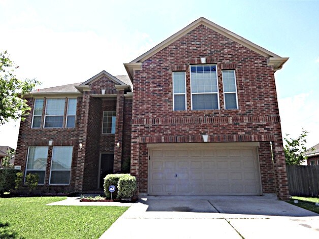 2906 Tara Gables Ct in Houston, TX - Building Photo