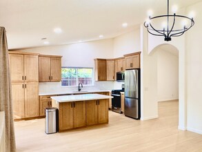3602 Swan Ct in Merced, CA - Building Photo - Building Photo