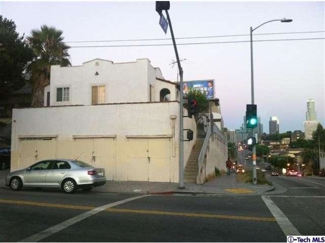 272 S Burlington Ave in Los Angeles, CA - Building Photo