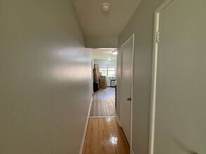 9662 Golf Terrace in Des Plaines, IL - Building Photo - Building Photo