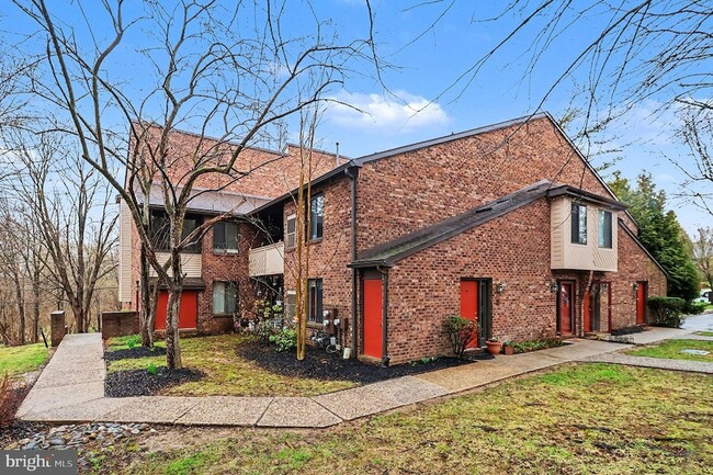 910 Mountainview Dr, Unit 910 in Chesterbrook, PA - Building Photo - Building Photo