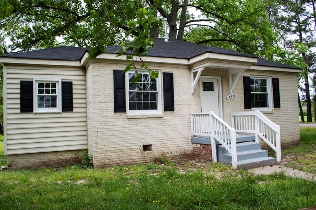 property at 4500 Eastover Ave