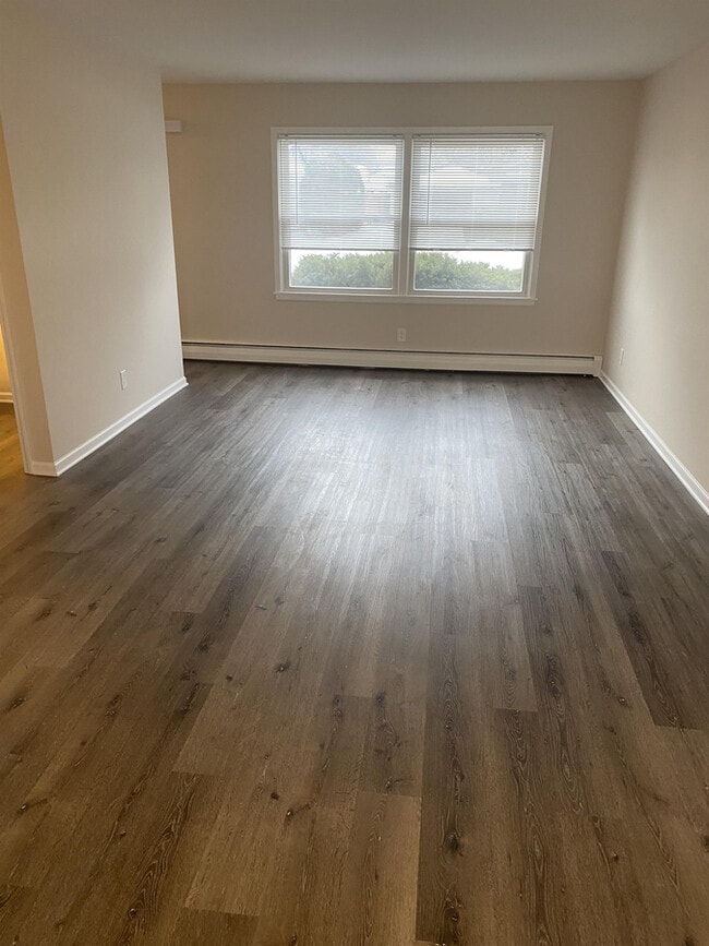 5852 S 31st St in Milwaukee, WI - Building Photo - Building Photo