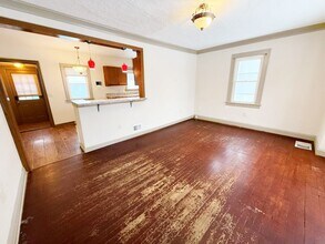 1525 E 254th St in Euclid, OH - Building Photo - Building Photo