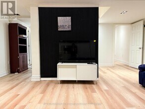 45 Henricks Rd in Markham, ON - Building Photo - Building Photo