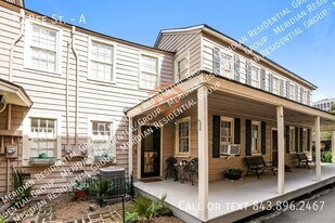 20 Bee St in Charleston, SC - Building Photo
