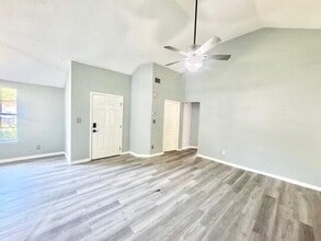 129 Wright Cir in Niceville, FL - Building Photo - Building Photo