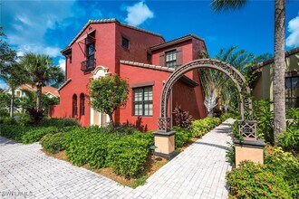 9161 Chula Vista St in Naples, FL - Foto de edificio - Building Photo