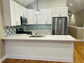 643 E 50th St in Chicago, IL - Building Photo - Building Photo