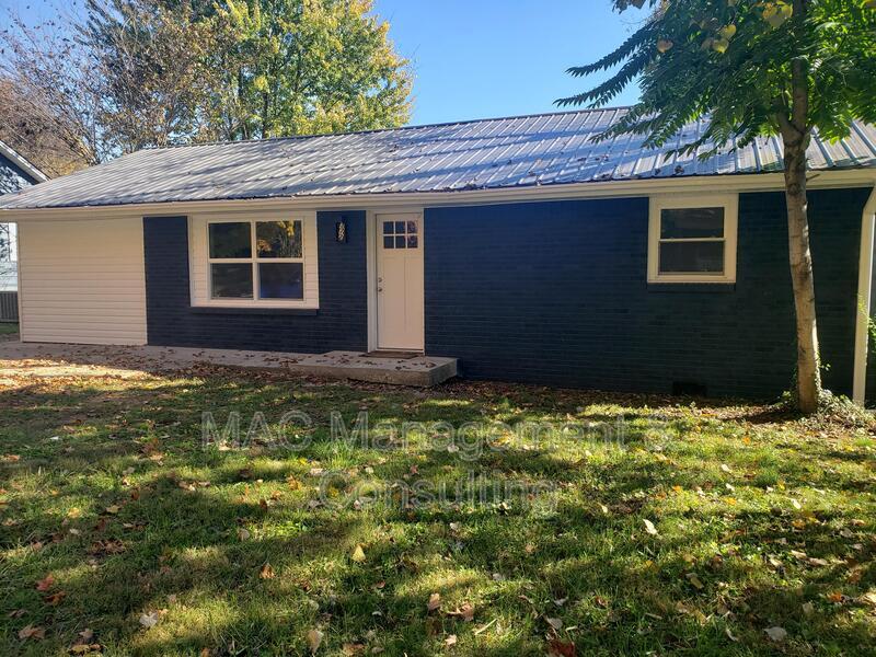 372 S Cedar Ave in Cookeville, TN - Building Photo