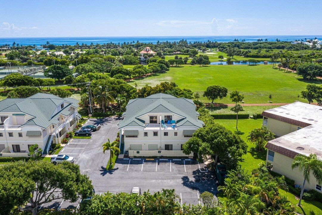 860 Bella Vista Ct S in Jupiter, FL - Building Photo
