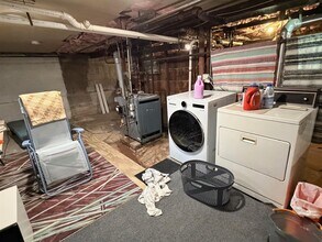 200 Larch Rd, Unit 2 in Cambridge, MA - Foto de edificio - Building Photo