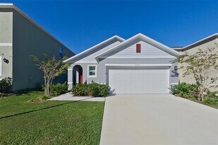 31913 Katelin Cir in Leesburg, FL - Building Photo