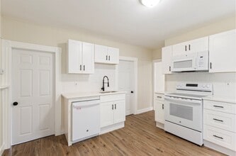 9 Woodbine St, Unit 1 in Providence, RI - Building Photo - Building Photo