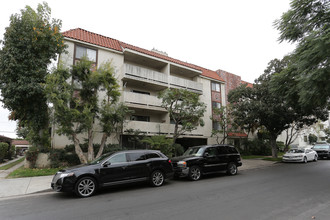 2425 Purdue Ave in Los Angeles, CA - Building Photo - Building Photo