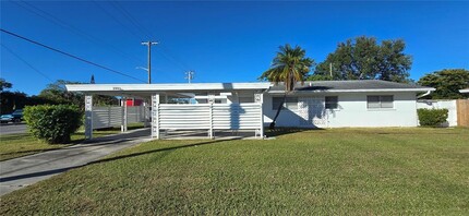 2801 Webber St, Unit D03 in Sarasota, FL - Foto de edificio - Building Photo