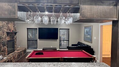 6335 Tall Willow Dr in Houston, TX - Foto de edificio - Building Photo