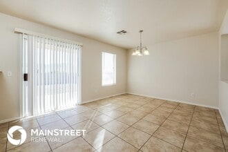 3755 W Exton Ln in Tucson, AZ - Building Photo - Building Photo