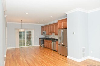 17 Brookview Cir in Bristol, CT - Building Photo - Building Photo