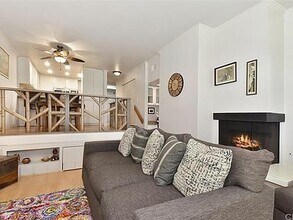 7204 Marina Pacifica Dr S in Long Beach, CA - Building Photo - Building Photo