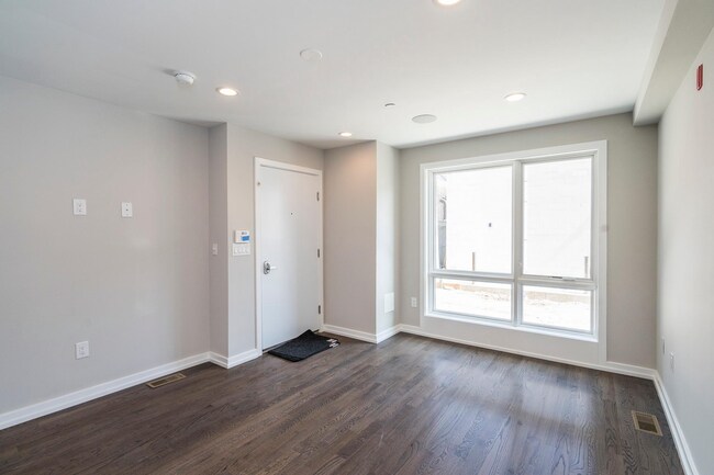 1432 Clymer St, Unit 1 in Philadelphia, PA - Building Photo - Building Photo