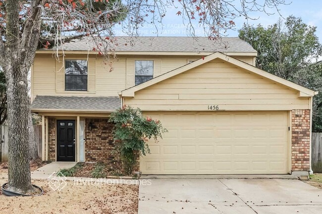 property at 1456 Thistlewood Ln