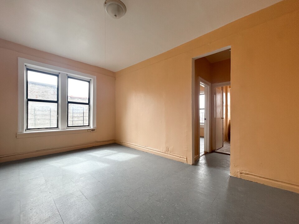 1403 Rosedale Ave in Bronx, NY - Building Photo