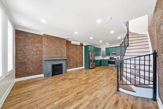 37 Astor Pl in Jersey City, NJ - Building Photo - Building Photo