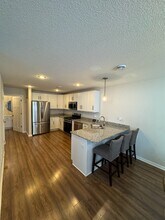 6908 Jody Ave S in Cottage Grove, MN - Foto de edificio - Building Photo