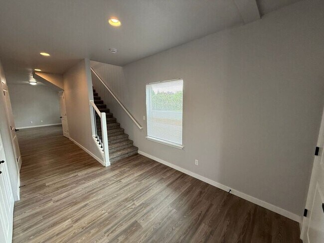 875 Hickory St NE in Salem, OR - Building Photo - Building Photo