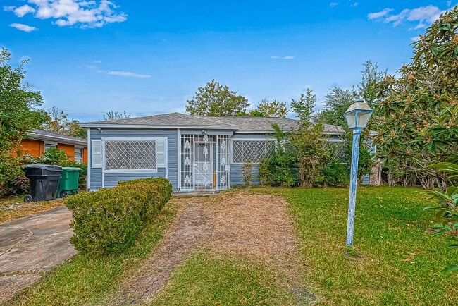 property at 4203 Tavenor Ln