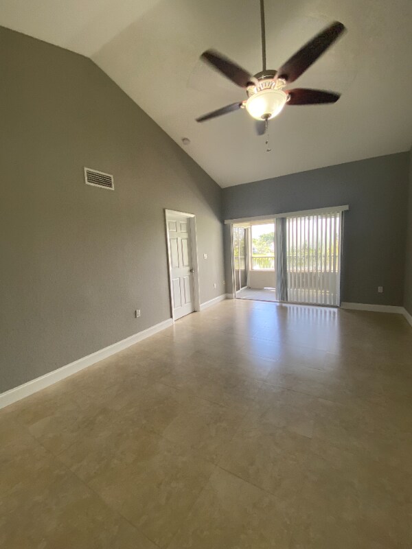 property at 2820 N Oakland Forest Dr